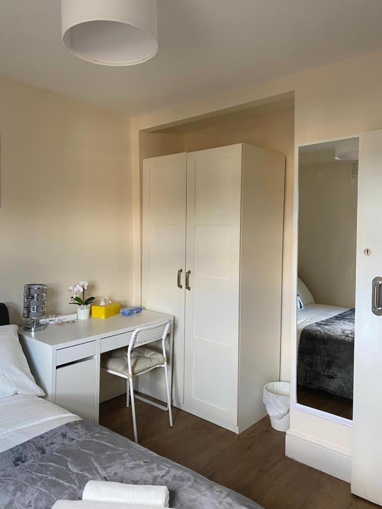 Lovely Private Rooms In Camden, Central London Kültér fotó